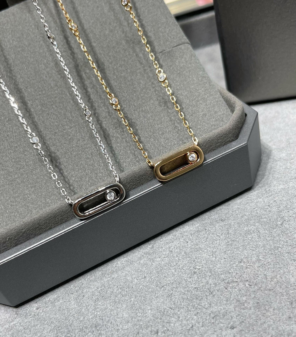 [MIRA] MOVE UNO DIAMOND NECKLACE