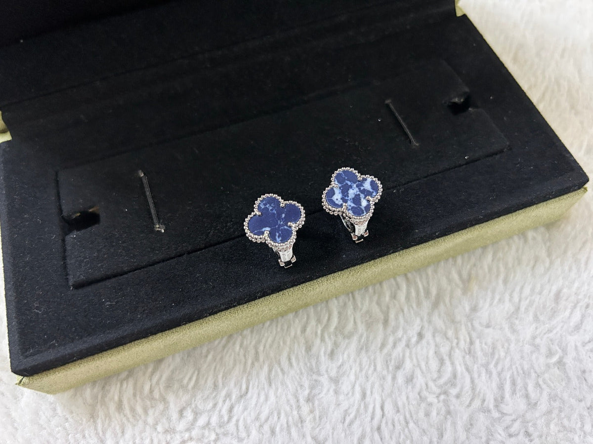 ??MIRA?¡¥CLOVER PIETERSITE MEDIUM STUD EARRINGS