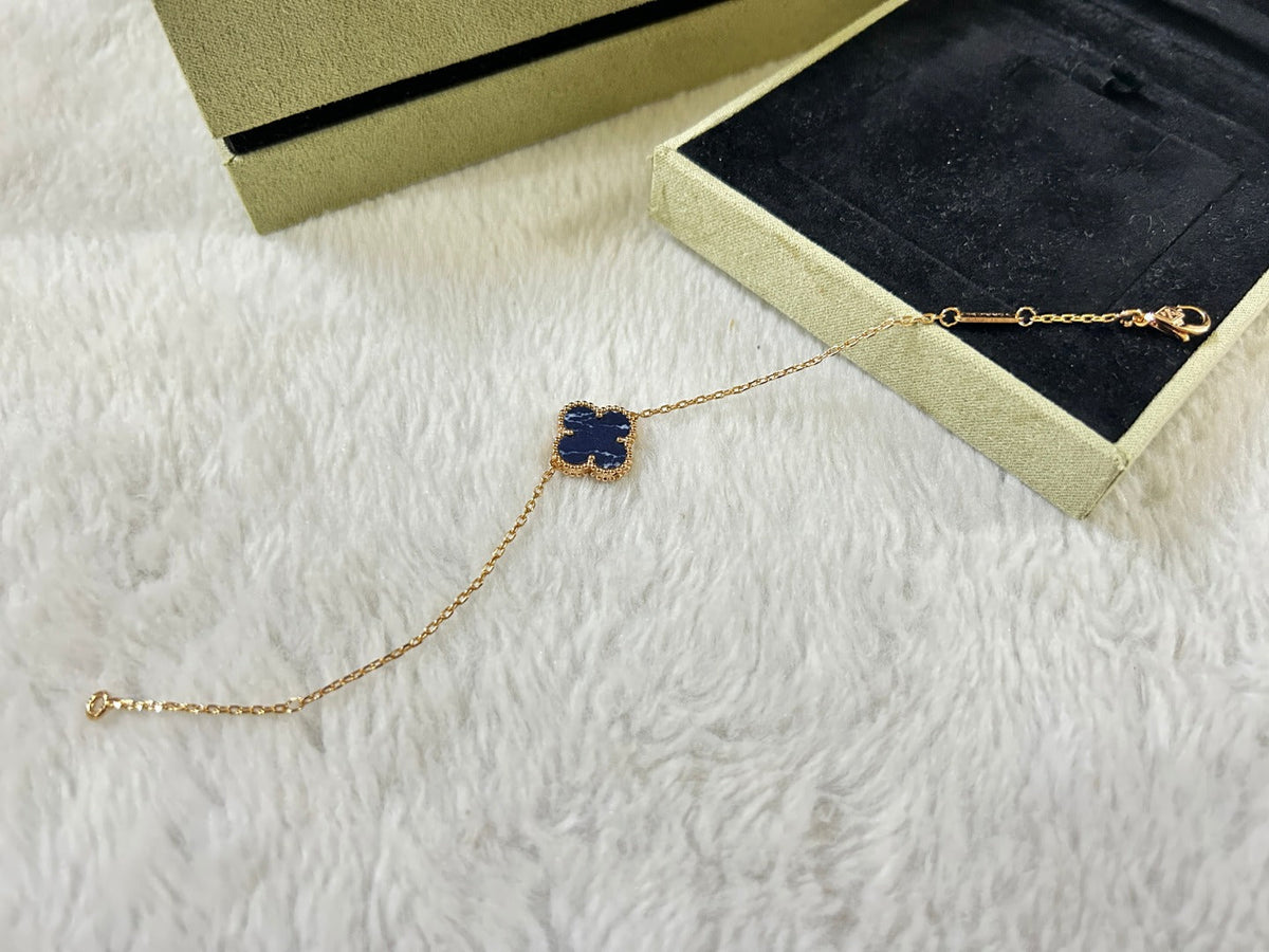 ??MIRA?¡¥CLOVER 1 MOTIF PIETERSITE BRACELET
