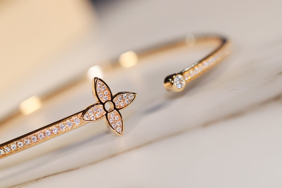 ??MIRA?¡¥IDYLLE GOLD OPEN BRACELET DIAMOND PAVED