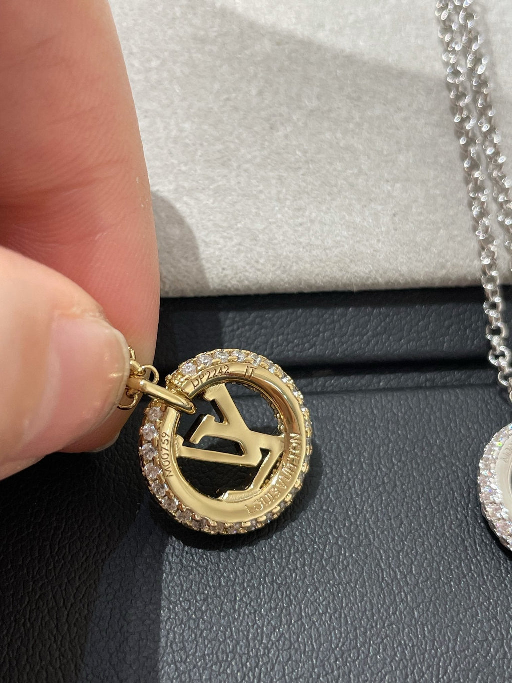 ??MIRA?¡¥BY NIGHT DIAMOND PAVED NECKLACE