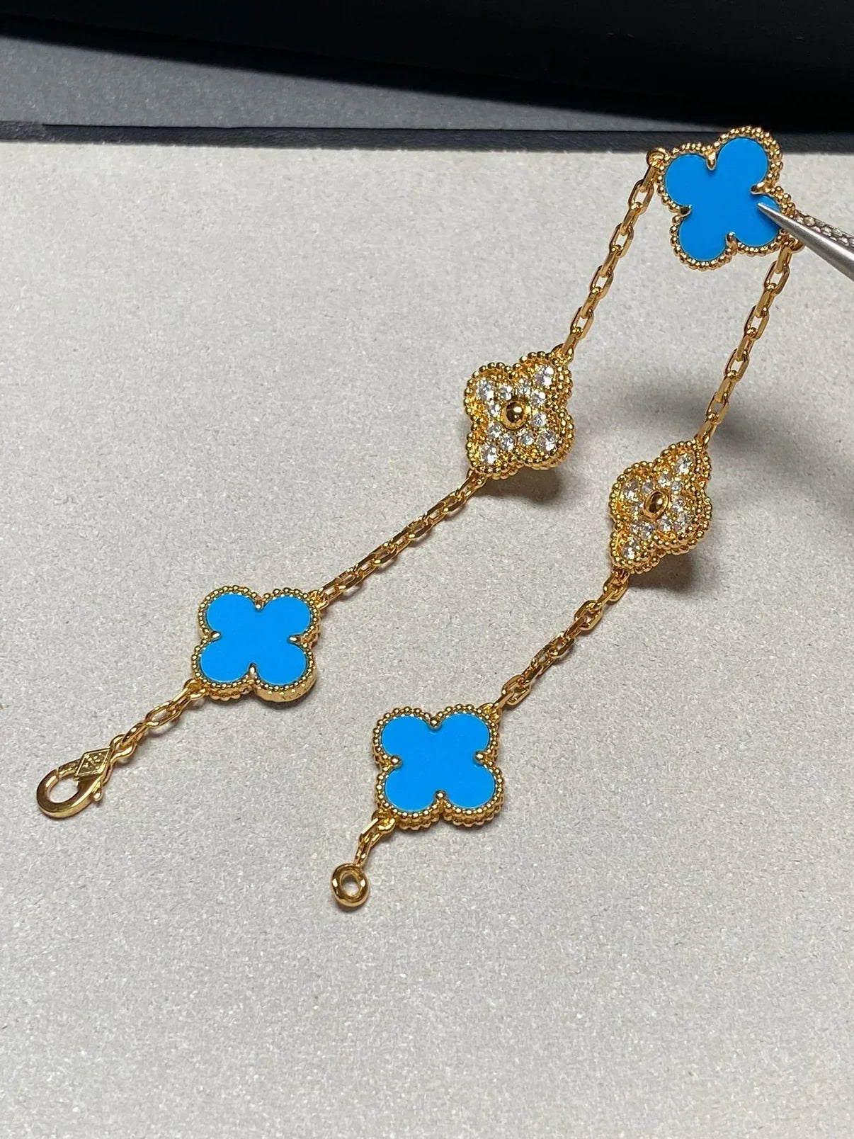 [MIRA]New CLOVER 5 MOTIF BLUE AGATE BRACELET COLLECTION