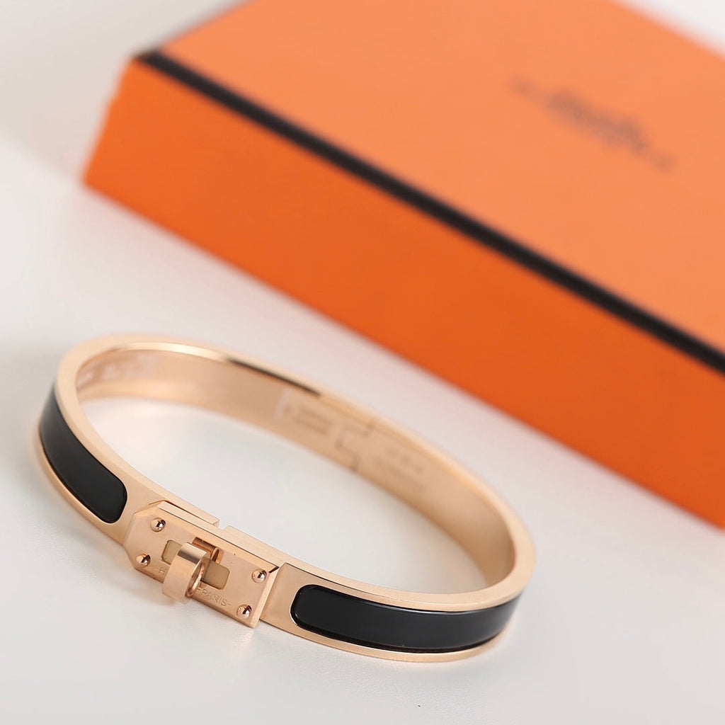 ??MIRA?¡¥HM KELLY BLACK BRACELET