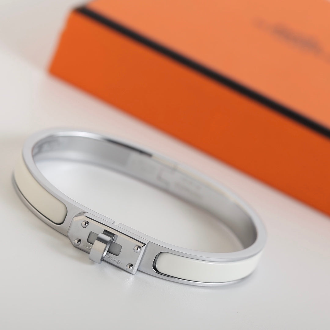??MIRA?¡¥HM KELLY WHITE BRACELET