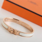 ??MIRA?¡¥HM KELLY WHITE BRACELET