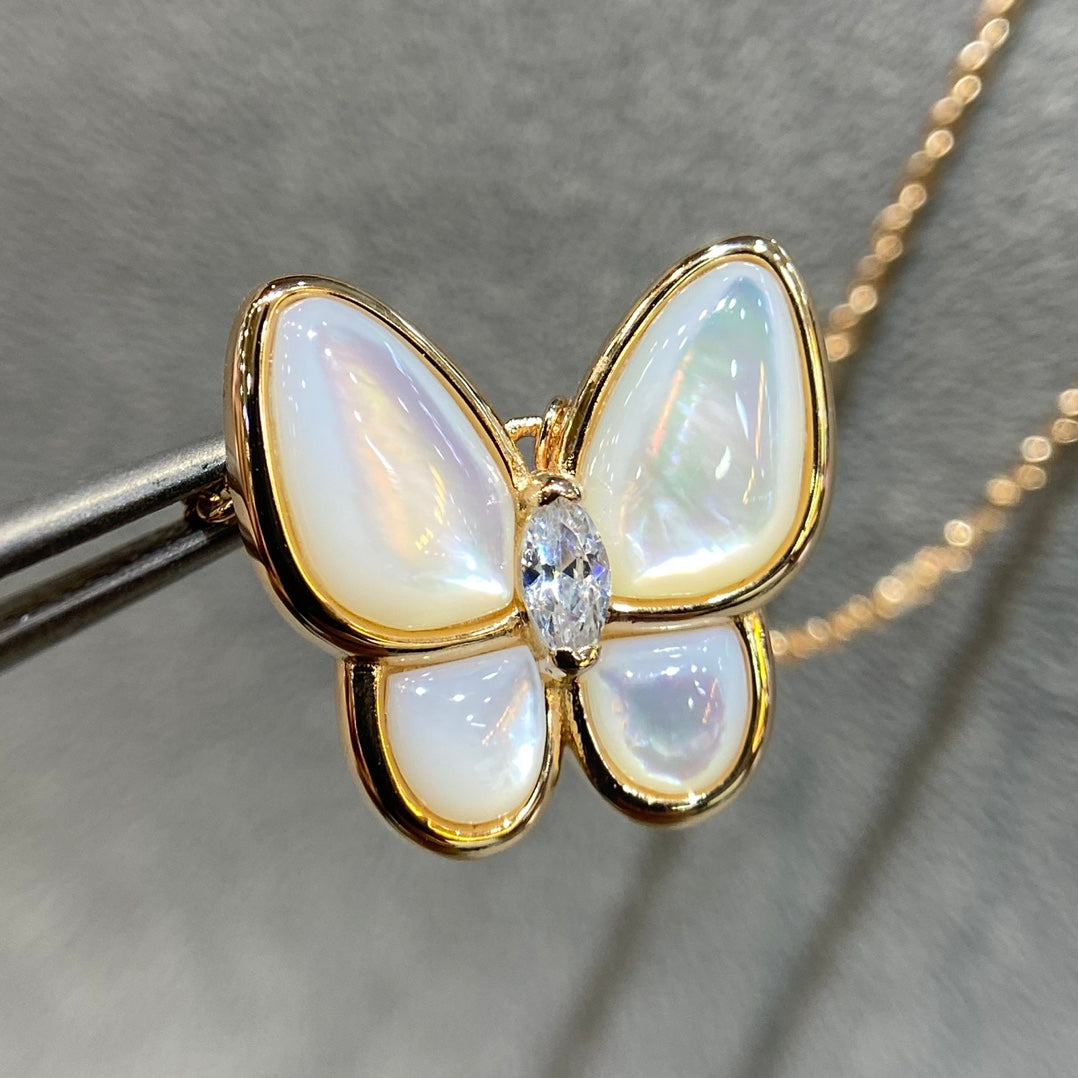 ??MIRA?¡¥BUTTERFLY MOP DIAMOND NECKLACE