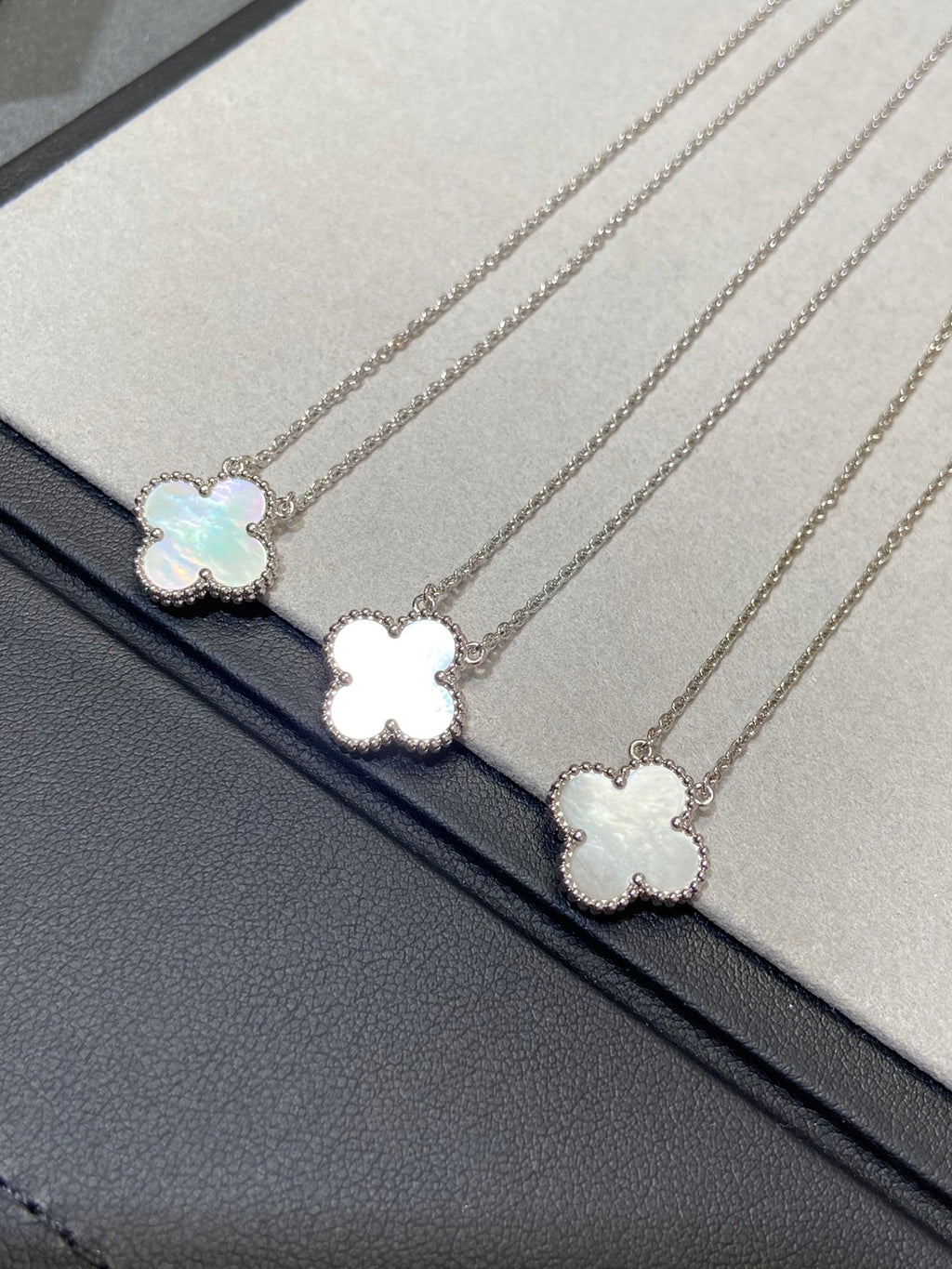 ??MIRA?¡¥CLOVER MEDIUM SILVER WHITE MOP NECKLACE