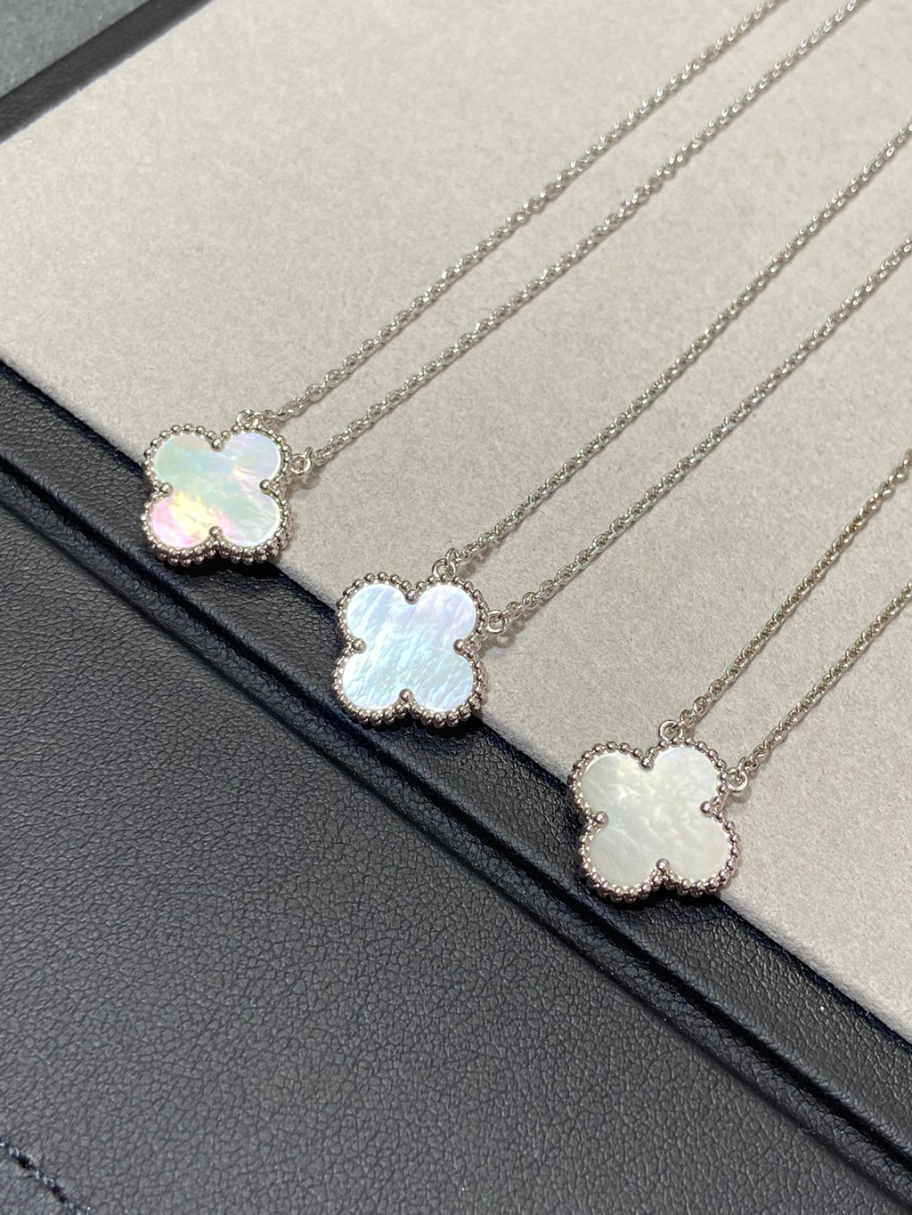 ??MIRA?¡¥CLOVER MEDIUM SILVER WHITE MOP NECKLACE