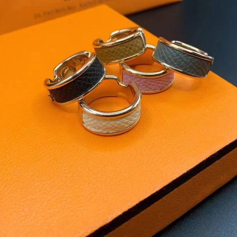 ??MIRA?¡¥OLYMPE PINK GOLD RING