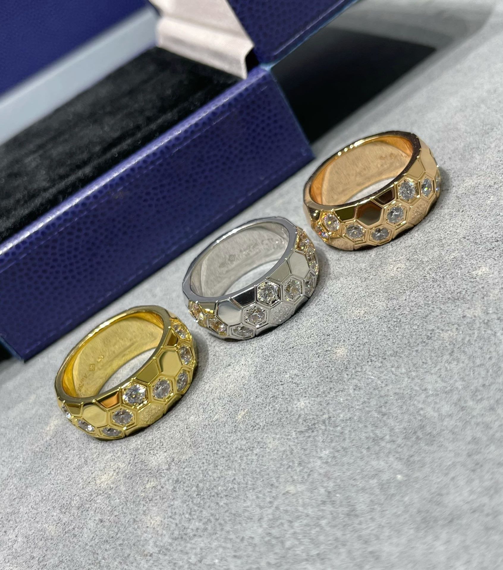??MIRA?¡¥BEE LOVE DIAMOND LARGE RING