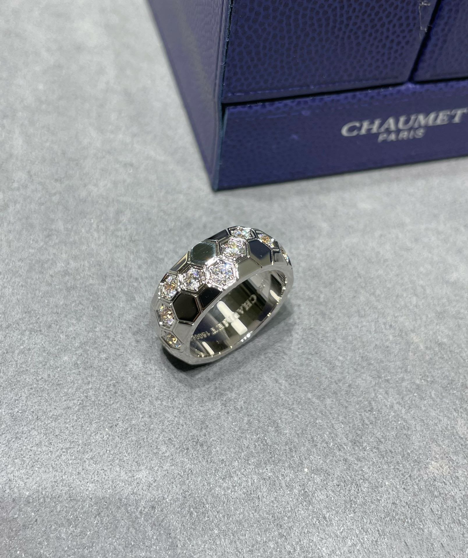 ??MIRA?¡¥BEE LOVE DIAMOND LARGE RING