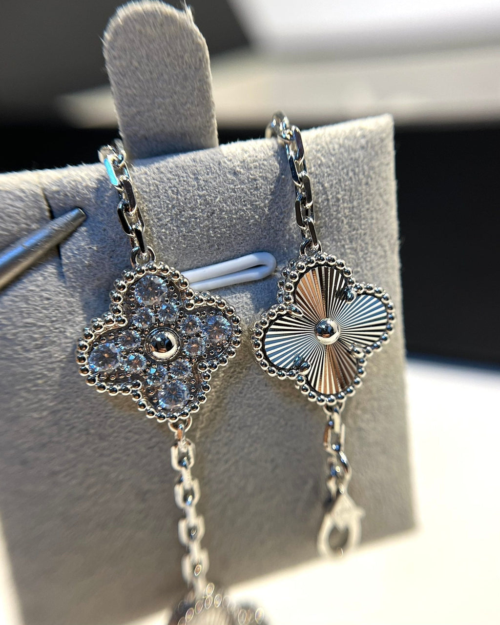 [MIRA]New  CLOVER 5 MOTIF LASER BRACELET COLLECTION