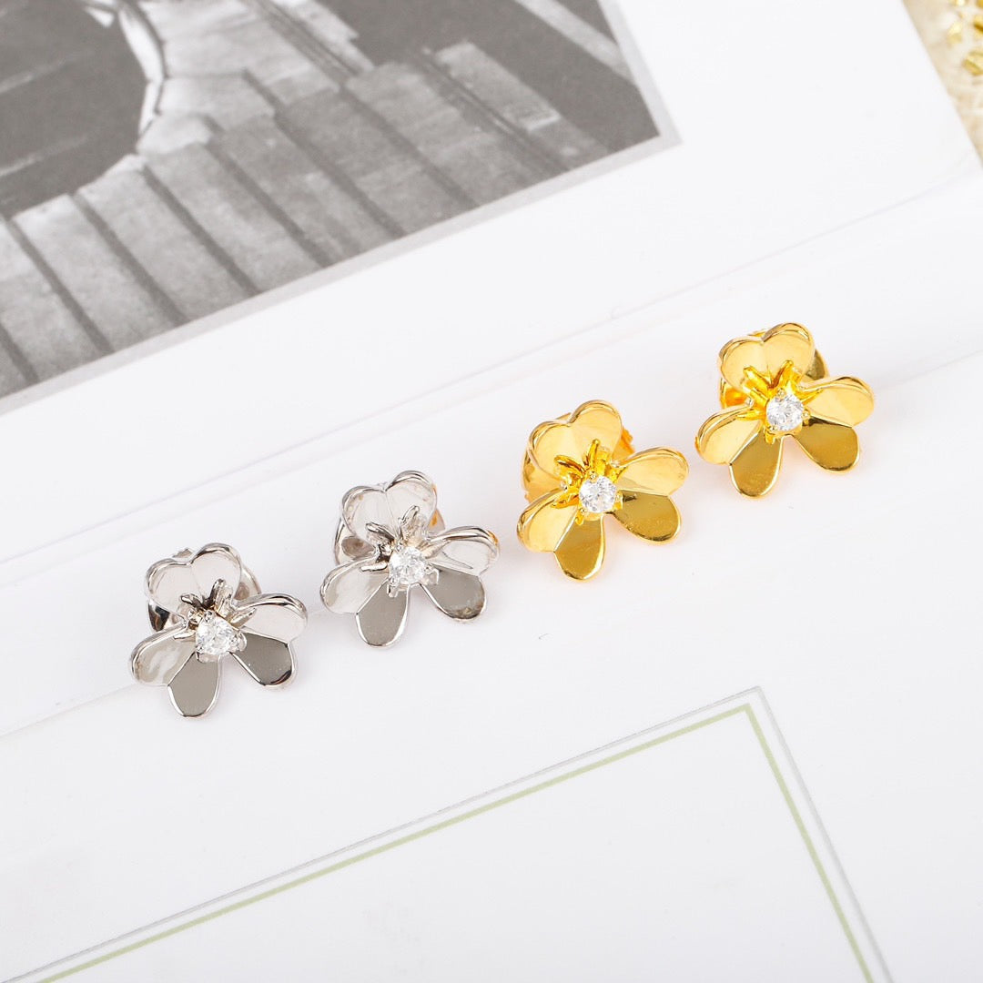 ??MIRA?¡¥FRIVOLE MINI FLOWER EARRINGS