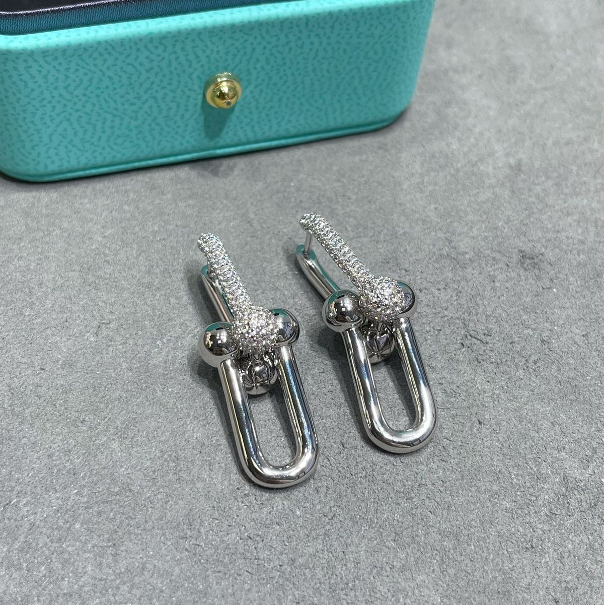 [MIRA] TF U-shaped diamond earrings