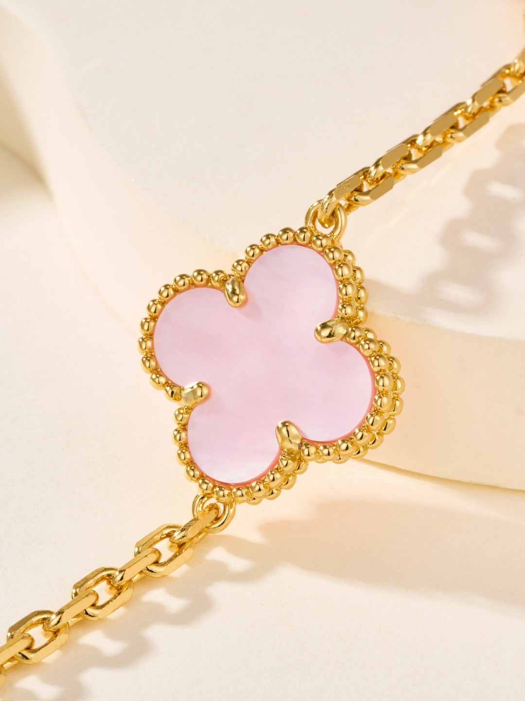 [MIRA]New  CLOVER 5 MOTIFS  PINK MOP BRACELET COLLECTION