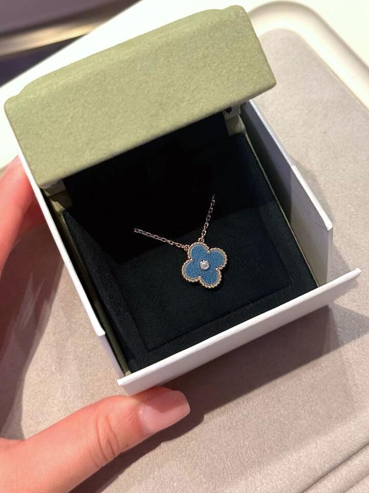 [MIRA] 2026 CHRISTMAS LIMITED EDITION NECKLACE