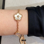 ??MIRA?¡¥LUCKY SPRING 5 MOTIF BRACELET