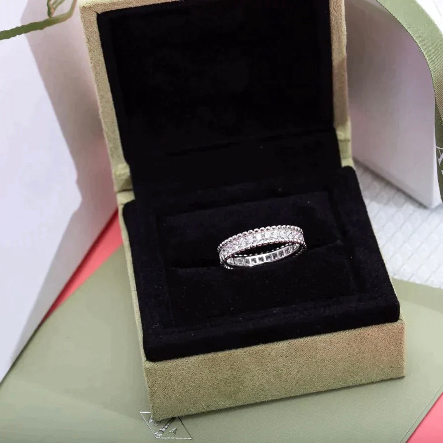 ??MIRA?¡¥PERLEE DIAMOND SILVER RING