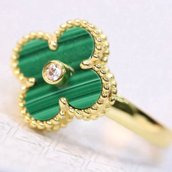 ??MIRA?¡¥CLOVER MALACHITE RING GOLD DIAMOND