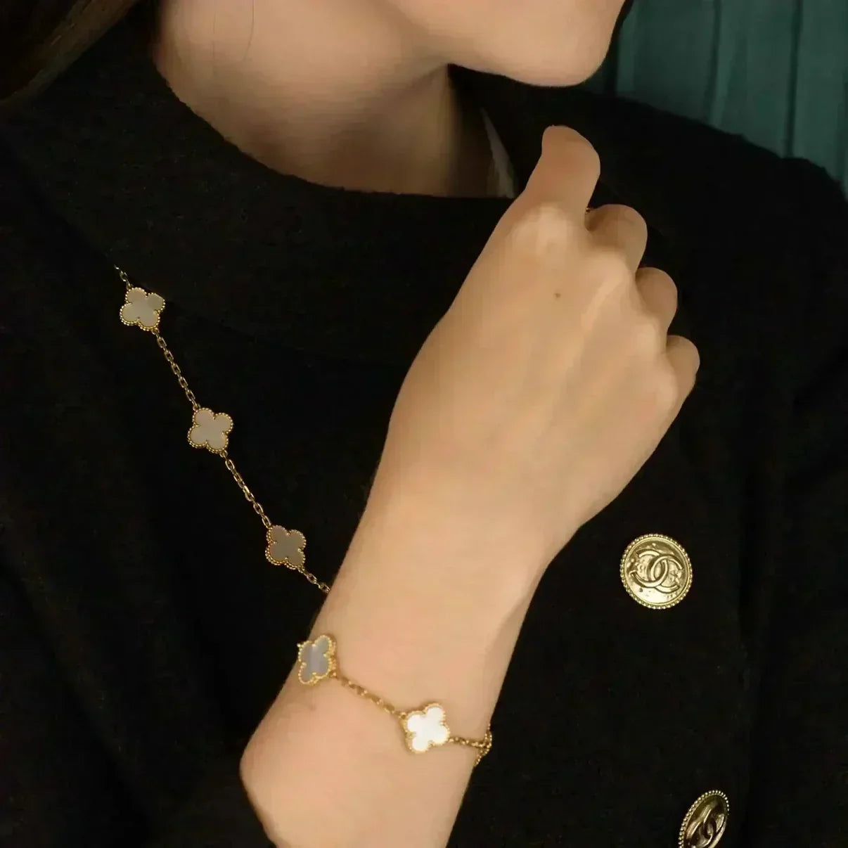 [MIRA]New CLOVER WHITE PEARL MOP 5 MOTIF BRACELET COLLECTION