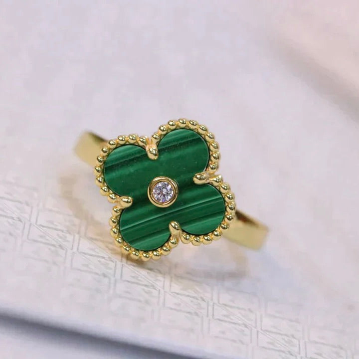 ??MIRA?¡¥CLOVER MALACHITE RING GOLD DIAMOND