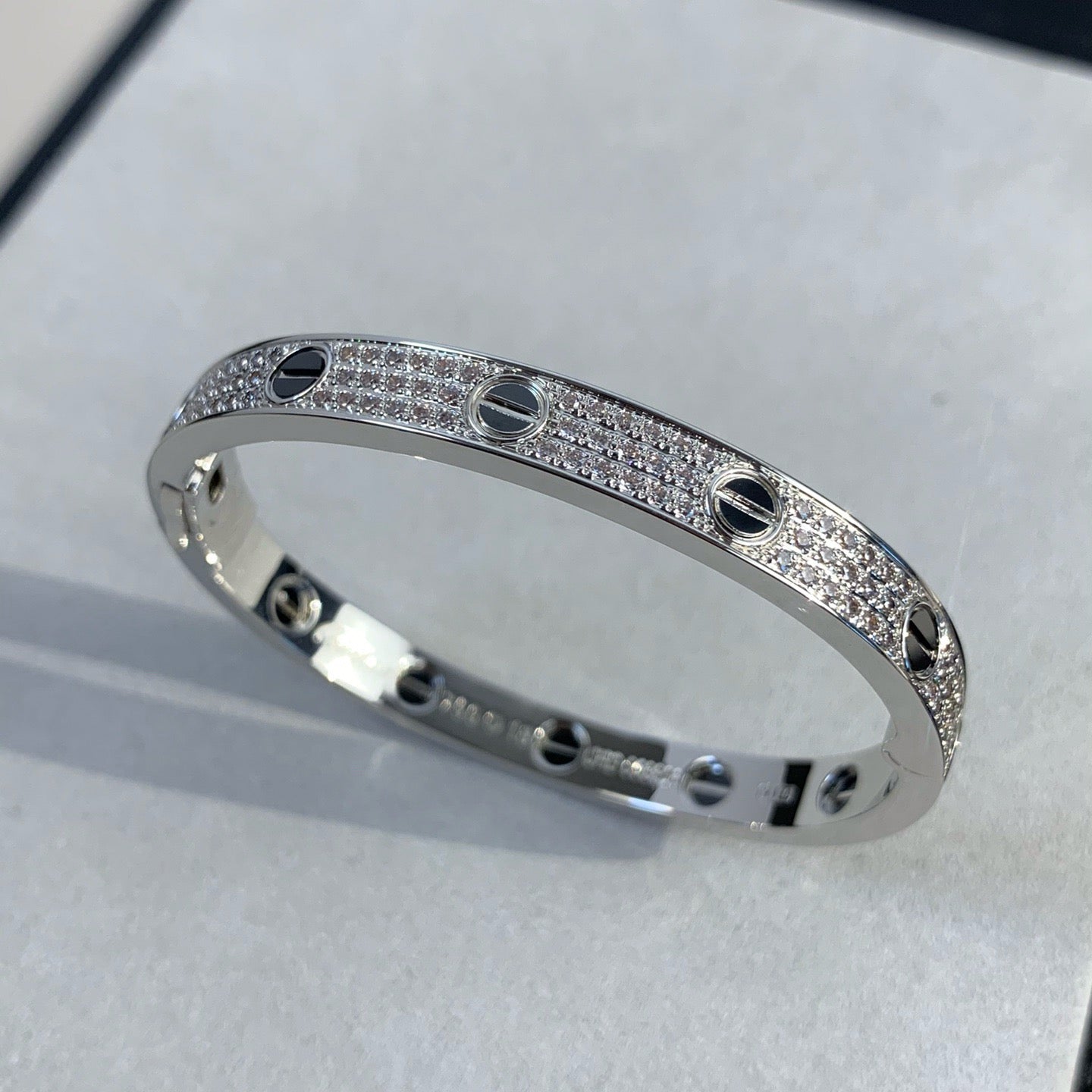 ??MIRA?¡¥LOVE BRACELET 6.1MM DIAMOND-PAVED CERAMIC