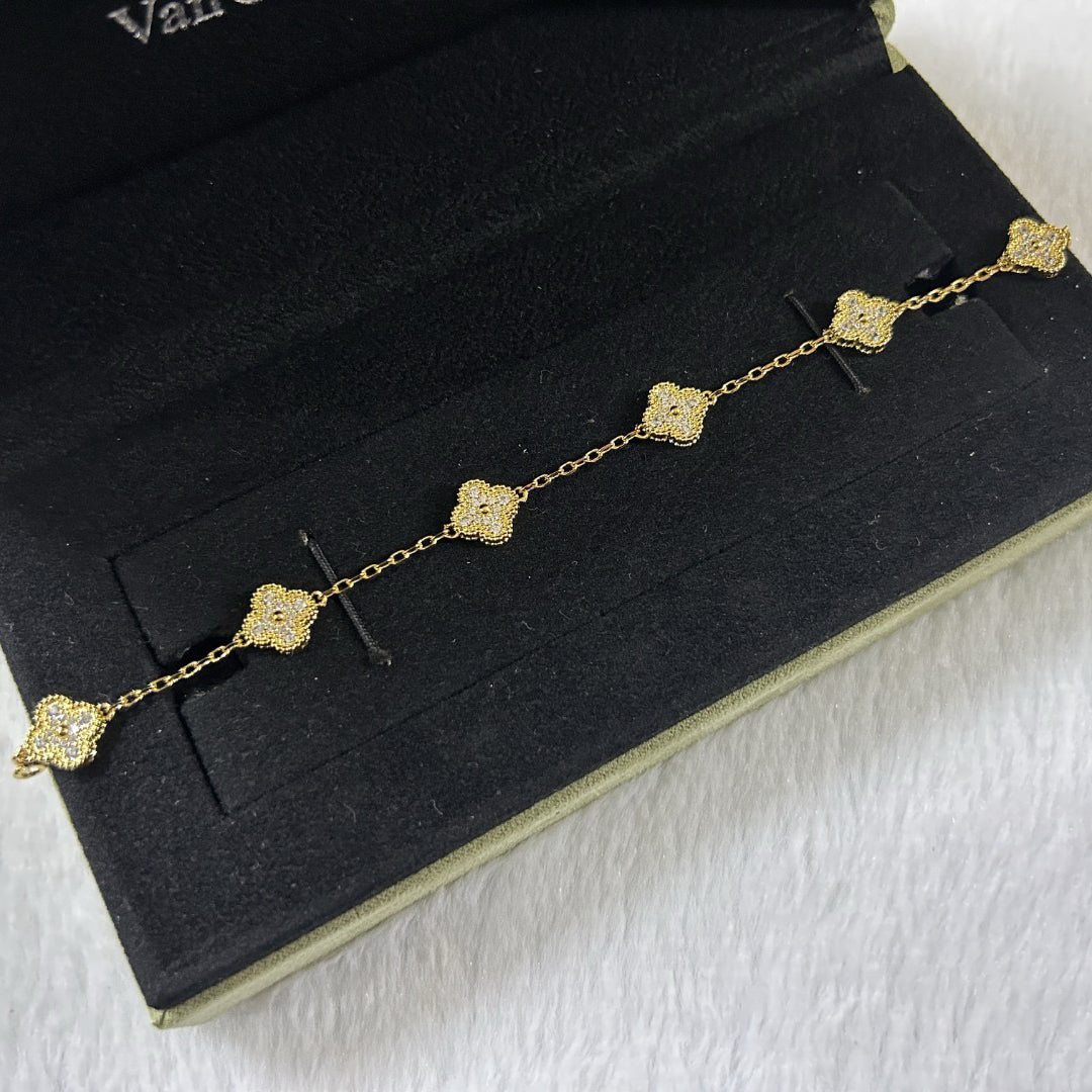 [MIRA]New CLOVER 6 MOTIF DIAMOND BRACELET