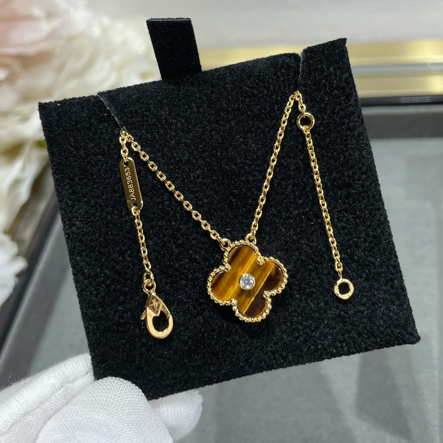??MIRA?¡¥CLOVER 15MM DIAMOND AND YELLOW TIGER'S EYE AGATE necklace
