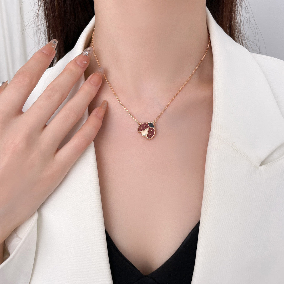 ??MIRA?¡¥LUCKY  CARNELIANS LADYBUG NECKLACE