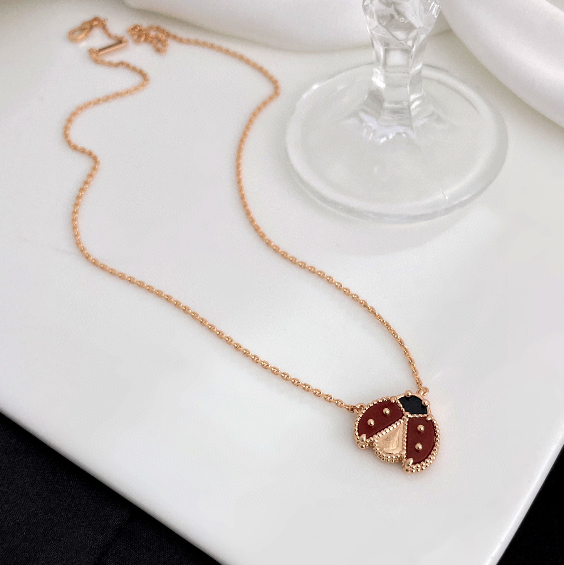 ??MIRA?¡¥LUCKY  CARNELIANS LADYBUG NECKLACE