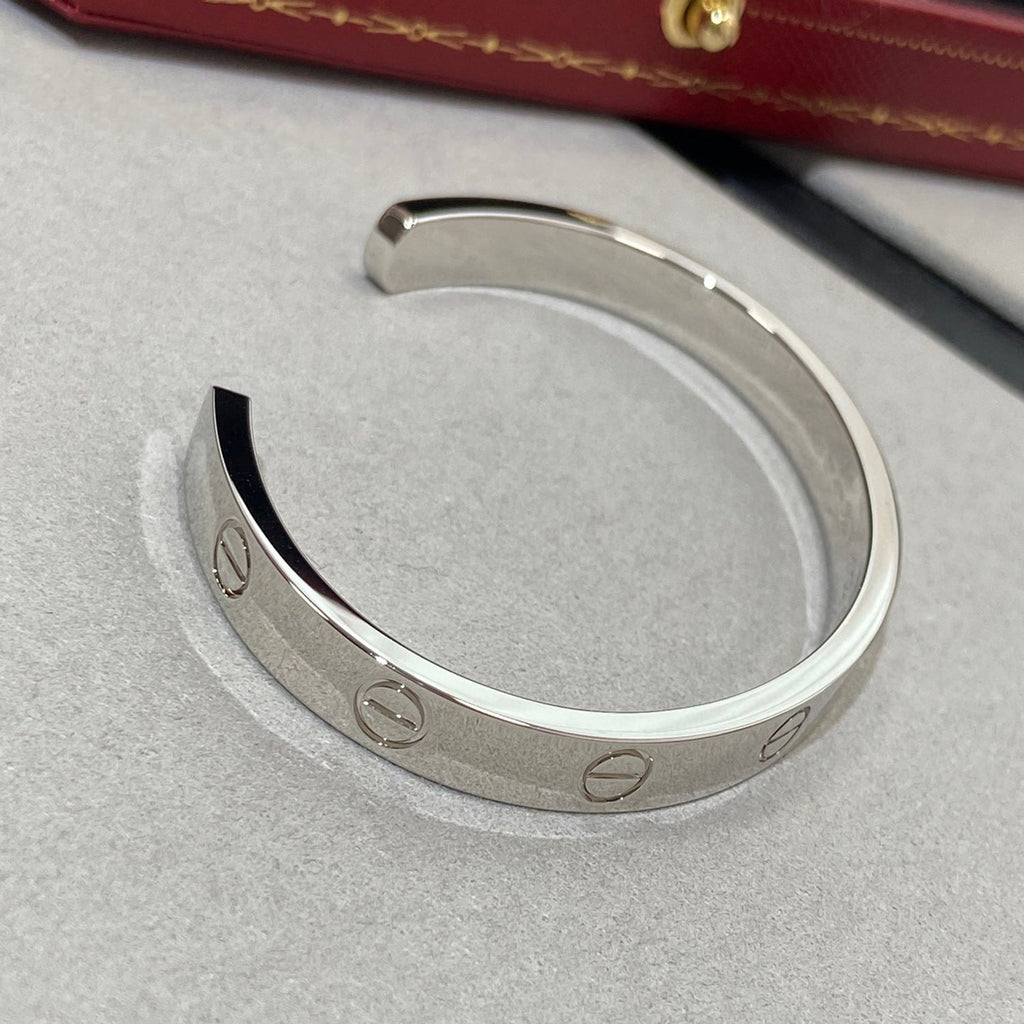 ??MIRA?¡¥LOVE BRACELET 6.1MM 1 DIAMOND OPEN CUFF