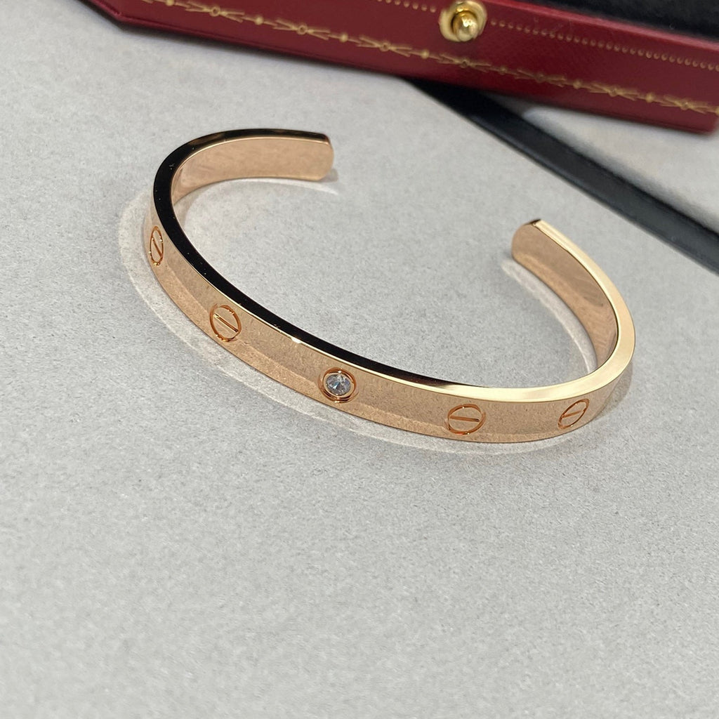 ??MIRA?¡¥LOVE BRACELET 6.1MM 1 DIAMOND OPEN CUFF