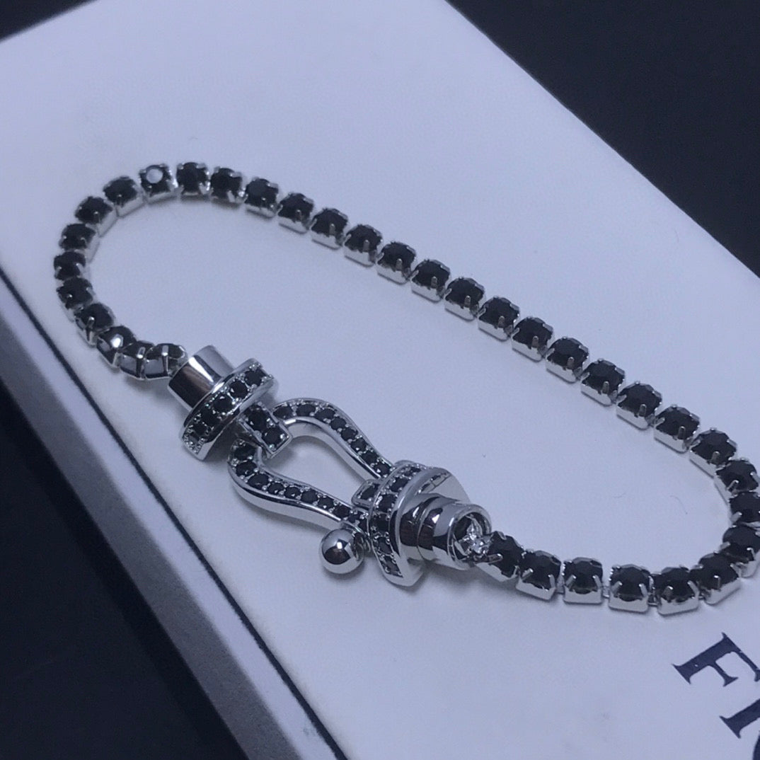 ??MIRA?¡¥FORCE  LARGE HORSESHOE FULL DIAMOND TENNIS BRACELET