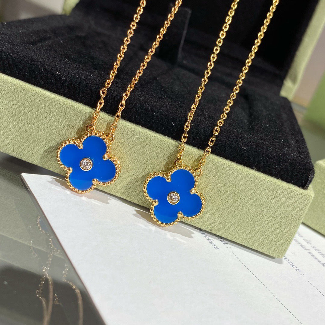 ??MIRA?¡¥CLOVER 15MM DIAMOND AND BLUE AGATE NECKLACE