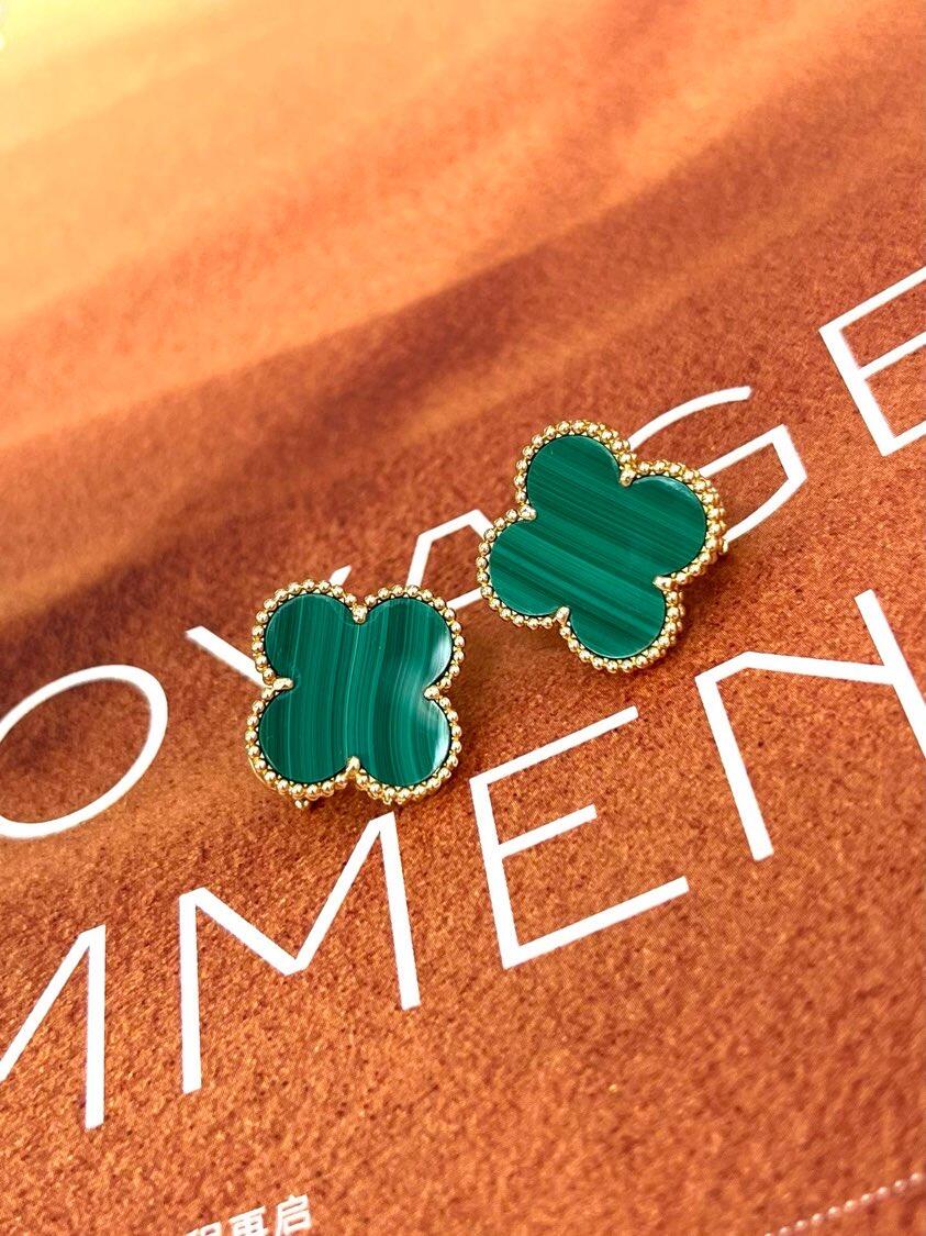 [MIRA] CLOVER LARGE (20mm) 1 MOTIFS GREENER MOP STUD EARRINGS