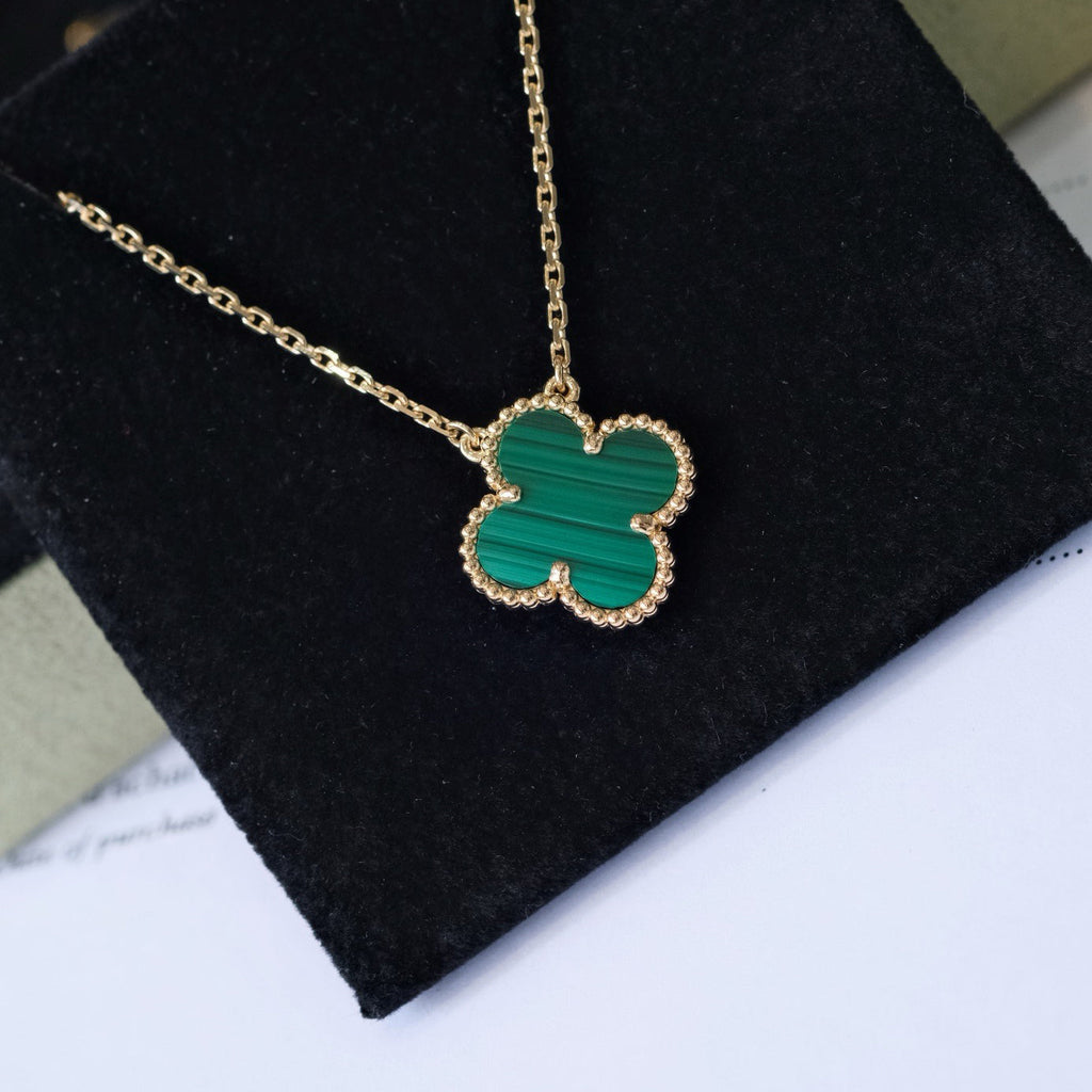 ??MIRA?¡¥CLOVER 15MM MALACHITE SINGLE FLOWER  NECKLACE