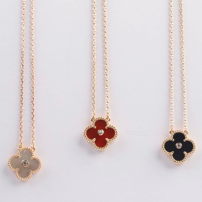 ??MIRA?¡¥CLOVER 15MM DIAMOND CARNELIAN NECKLACE