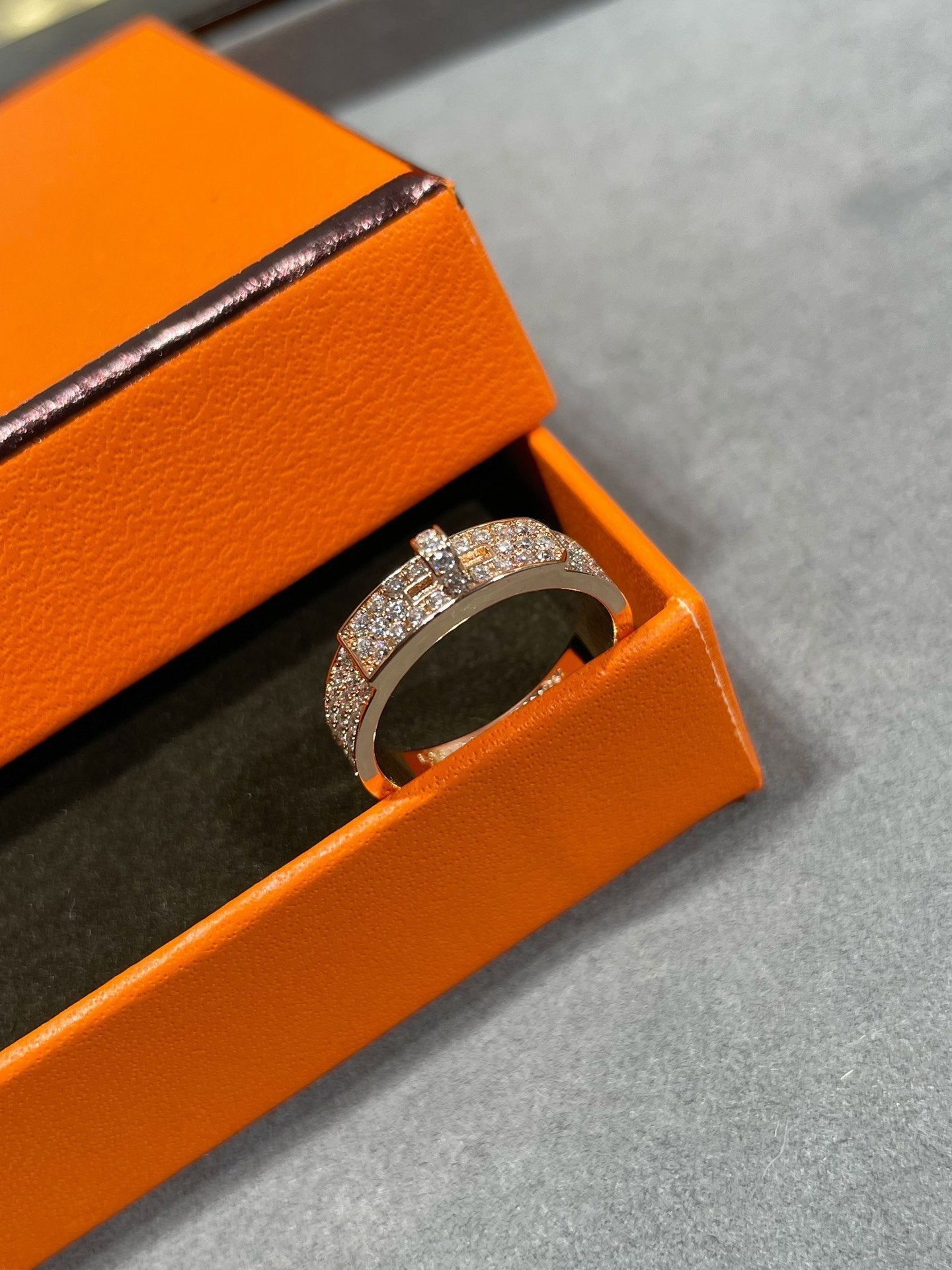??MIRA?¡¥KELLY PINK GOLD DIAMOND RING