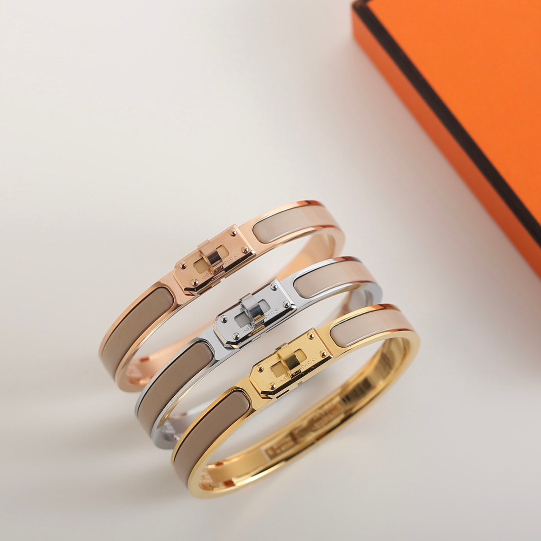 ??MIRA?¡¥HM KELLY GREY BRACELET