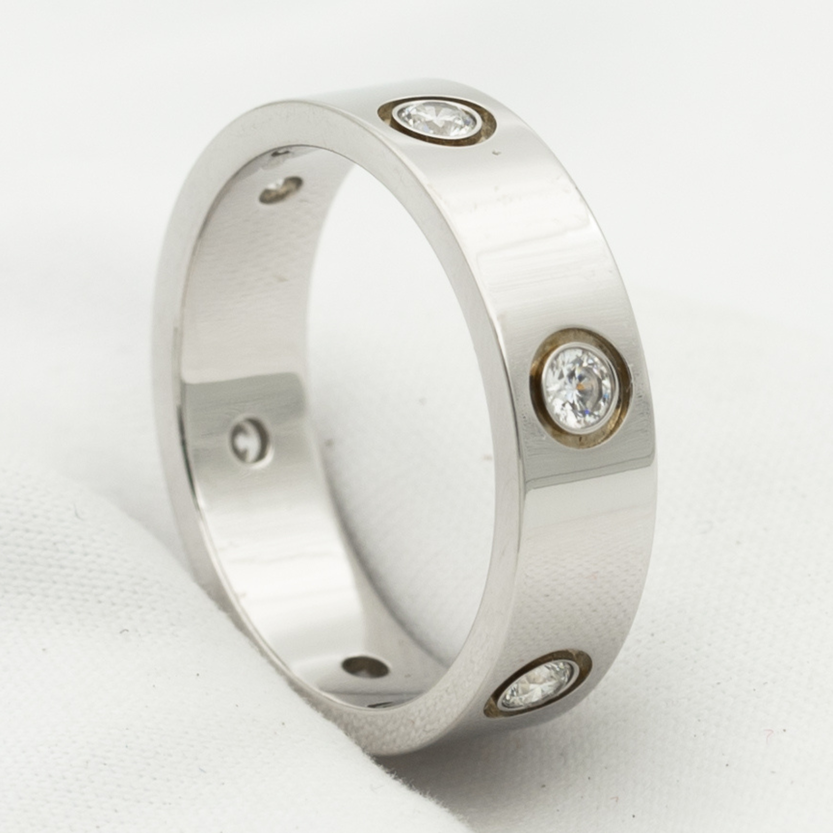 ??MIRA?¡¥LOVE RING 5.5MM 6 DIAMONDS SILVER