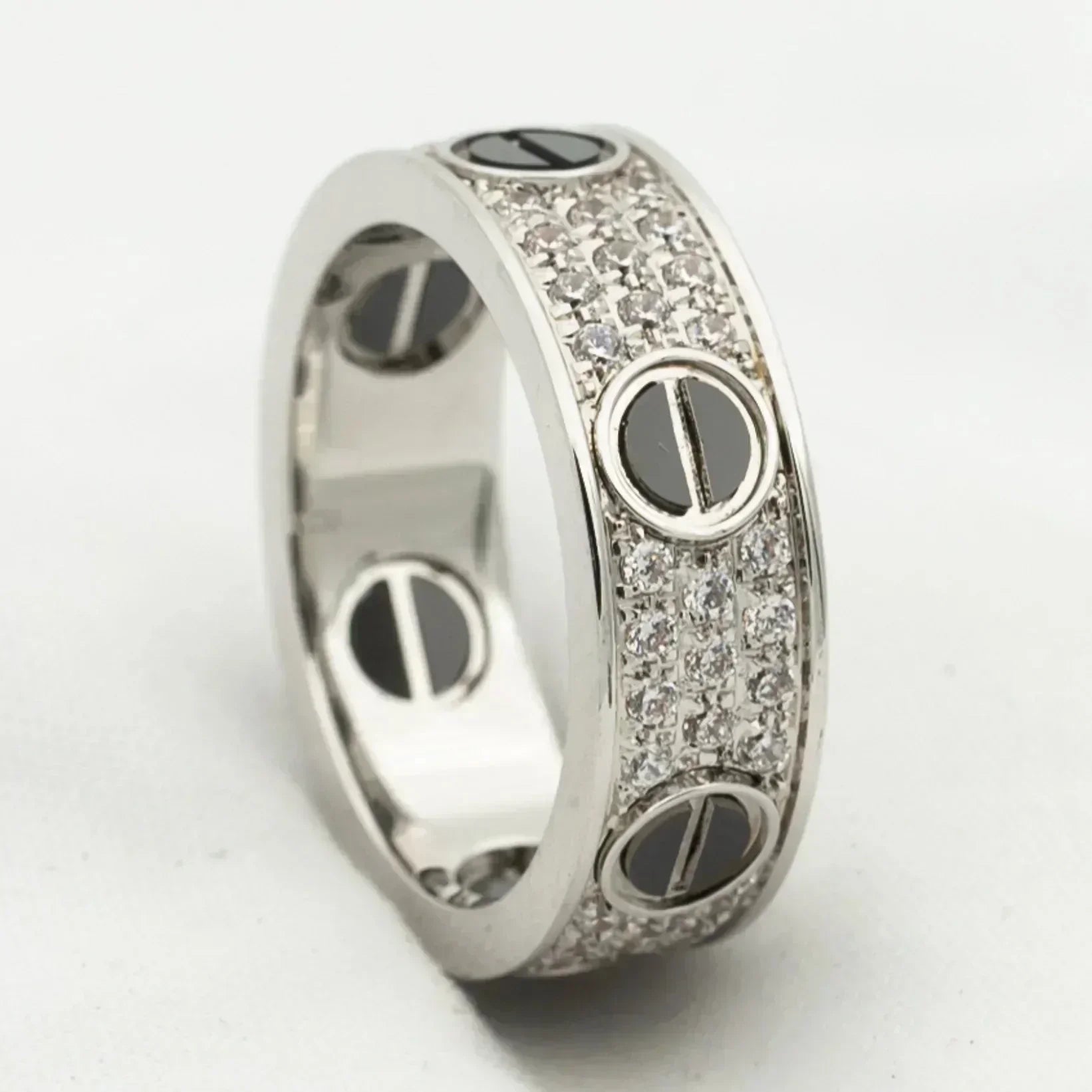 ??MIRA?¡¥LOVE RING 5.5MM DIAMONDS PAVED CERAMIC