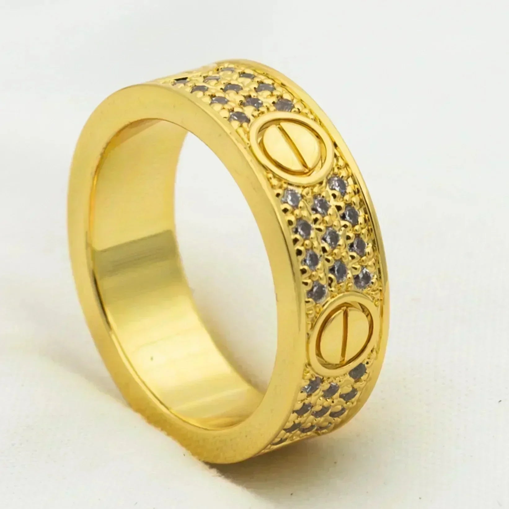 ??MIRA?¡¥LOVE RING 5.5MM DIAMONDS PAVED