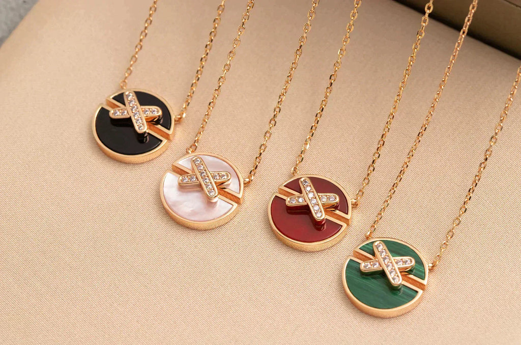 ??MIRA?¡¥JEUX DE ROSE GOLD DIAMOND NECKLACE
