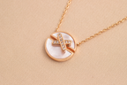 ??MIRA?¡¥JEUX DE PINK GOLD DIAMOND NECKLACE