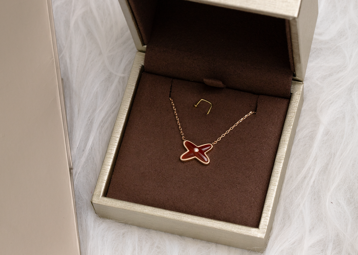 ??MIRA?¡¥JEUX DE NECKLACE 1 DIAMOND