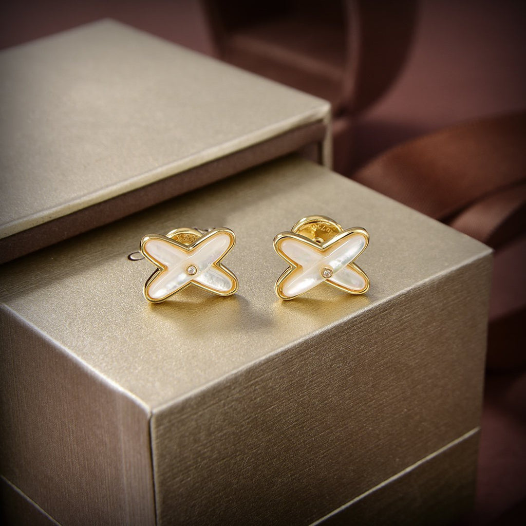 ??MIRA?¡¥JEUX DE WHITE MOP GOLD DIAMOND EARRINGS