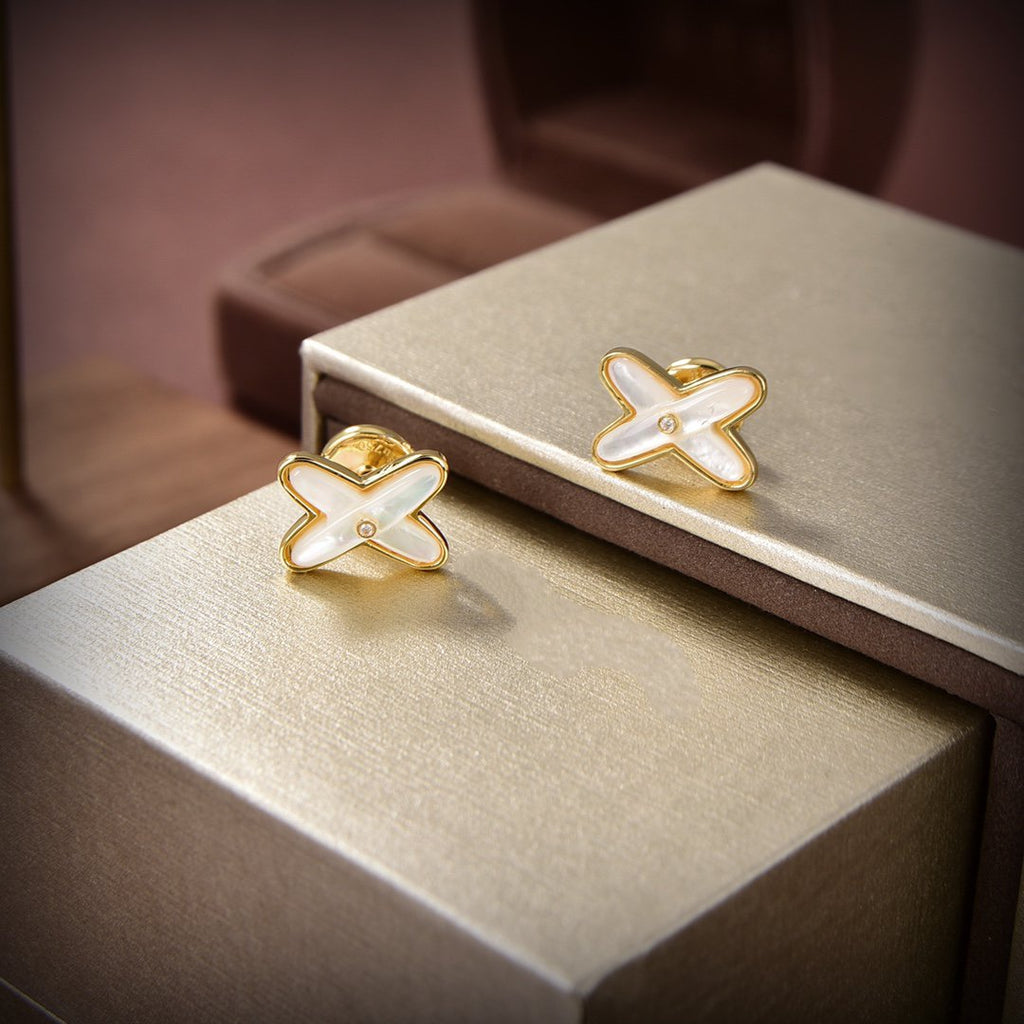 ??MIRA?¡¥JEUX DE WHITE MOP GOLD DIAMOND EARRINGS