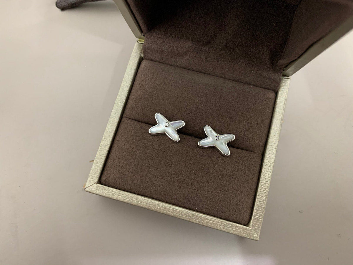 ??MIRA?¡¥JEUX DE WHITE MOP SILVER DIAMOND EARRINGS