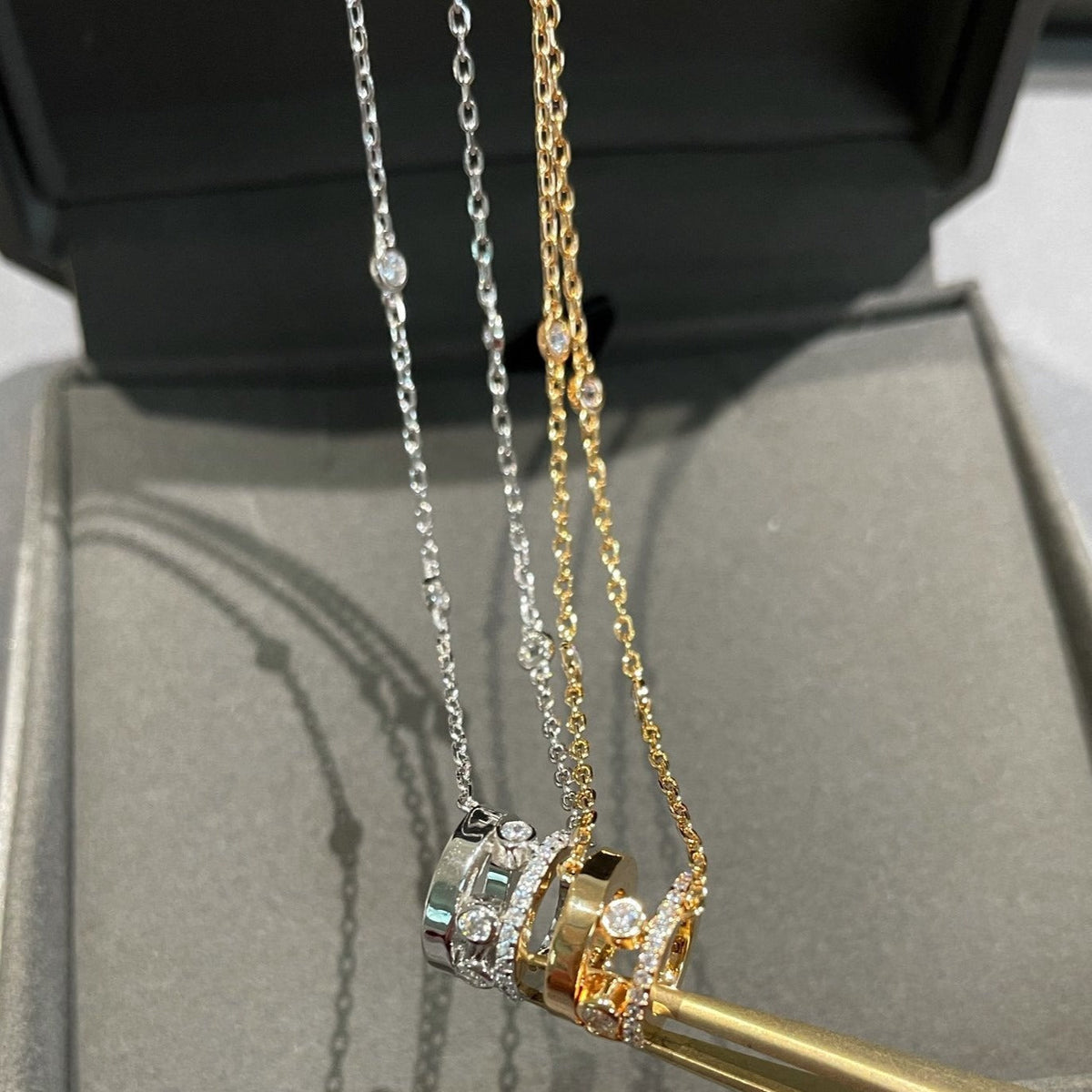 [MIRA] CHAIN MOVE ROMANE PEDAND NECKLACE
