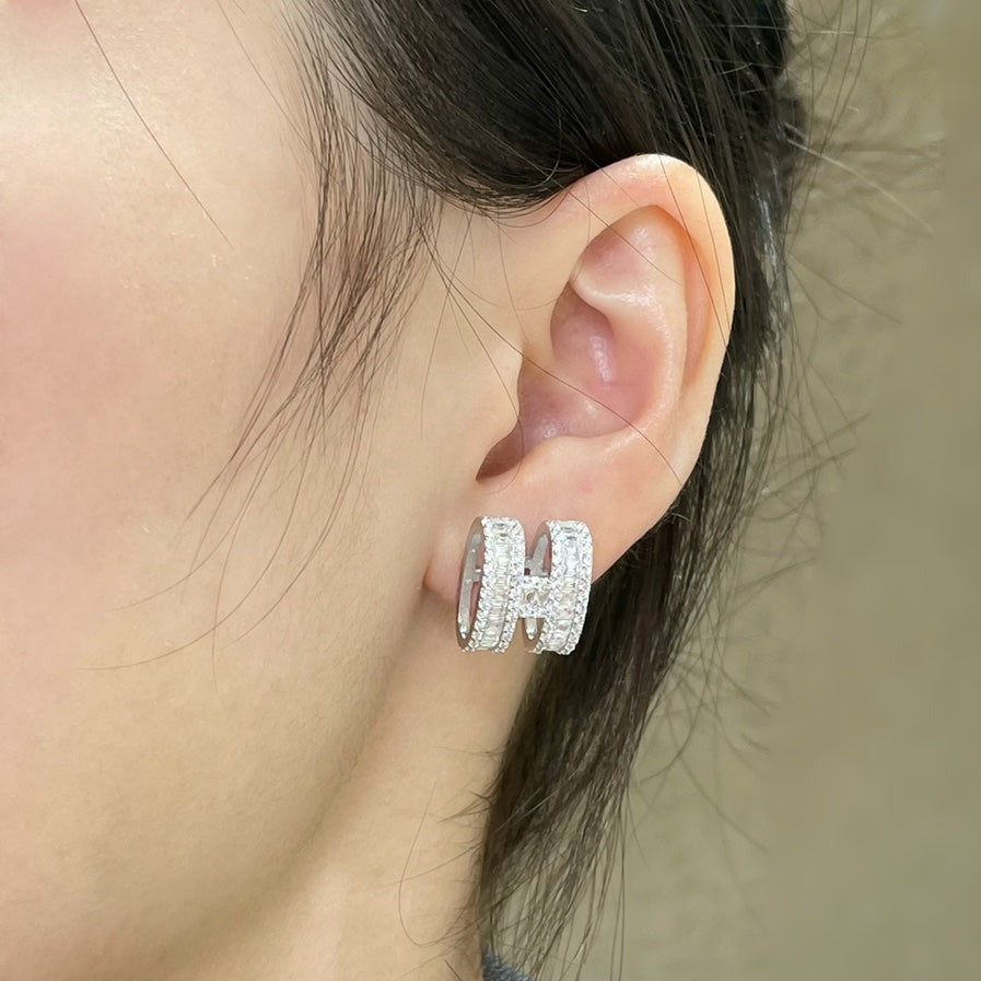??MIRA?¡¥H STUD EARRINGS WITH SILVER DIAMONDS